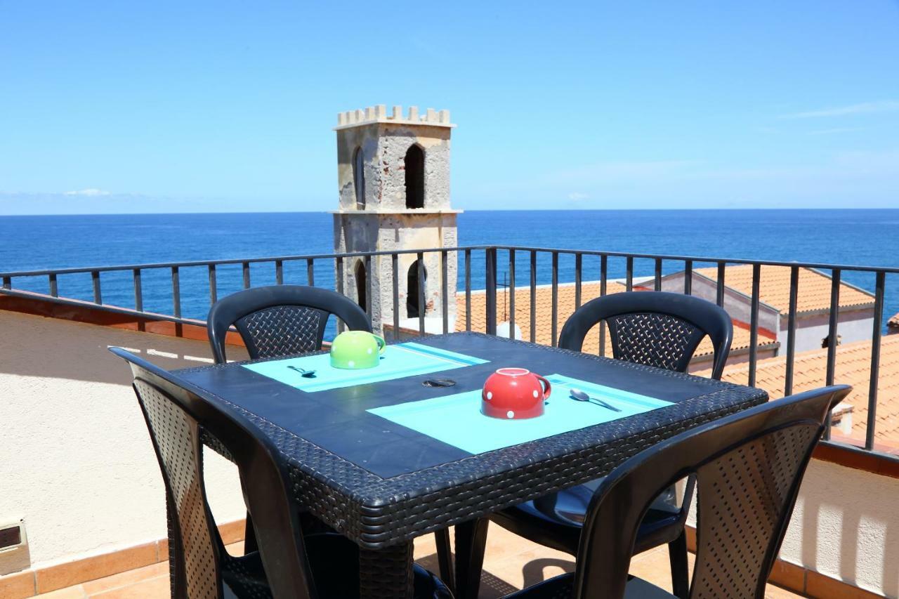 فيلا تْشيفالوفي Terrazza Piazzetta Piazza Francesco Crispi المظهر الخارجي الصورة