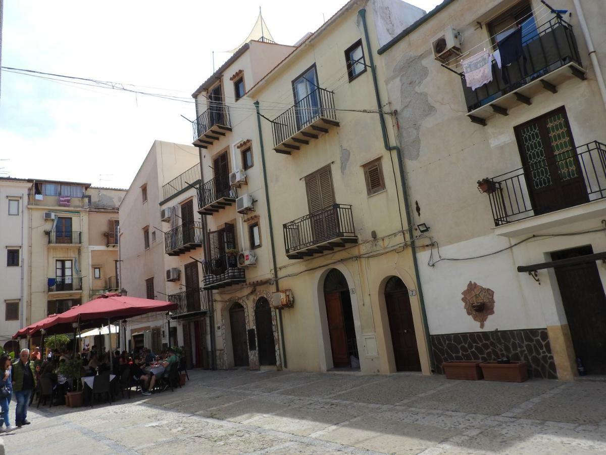 فيلا تْشيفالوفي Terrazza Piazzetta Piazza Francesco Crispi المظهر الخارجي الصورة